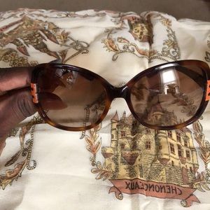 Toy Burch sunglasses